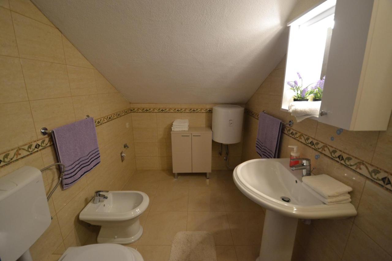Apartmani Antonia Nakic -Stobrec Split Exterior foto